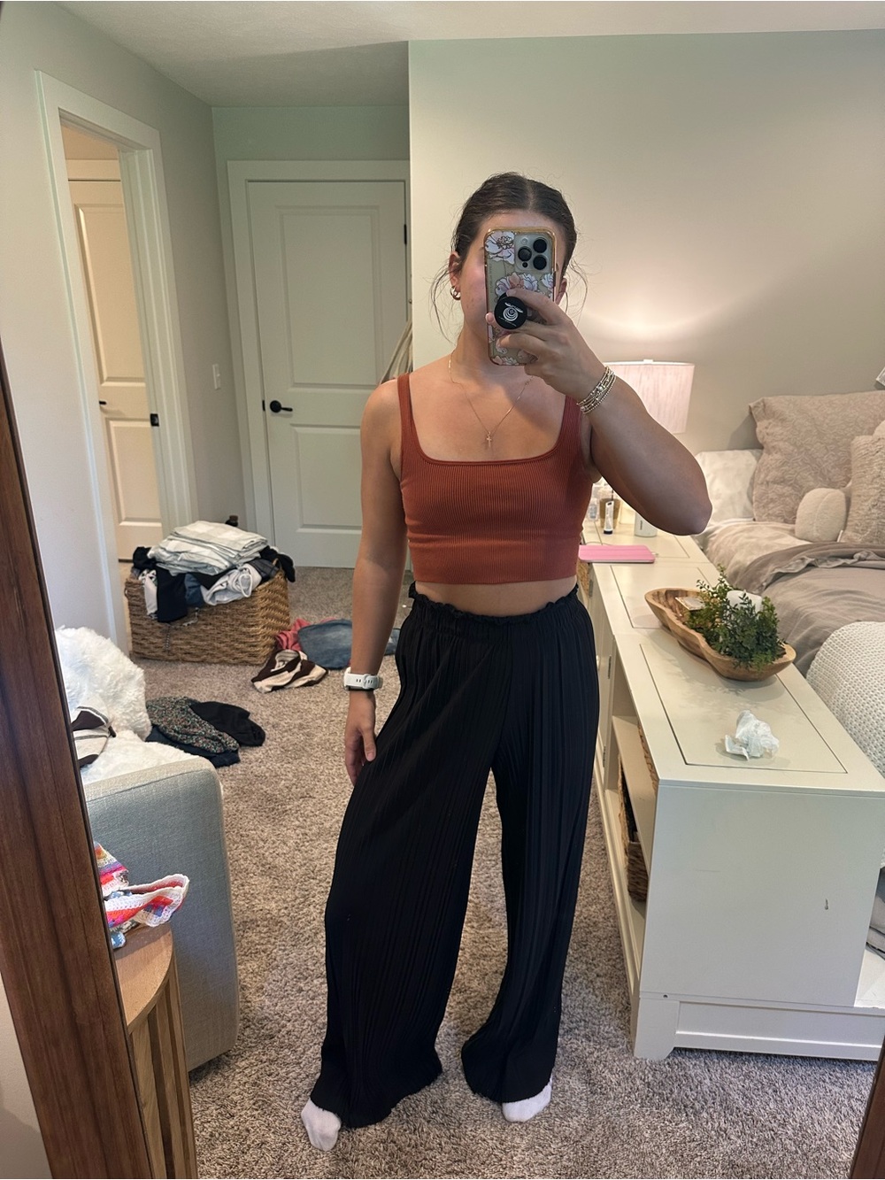Women’s High-Waist Wide-Leg Pleated Pants - Black flowy